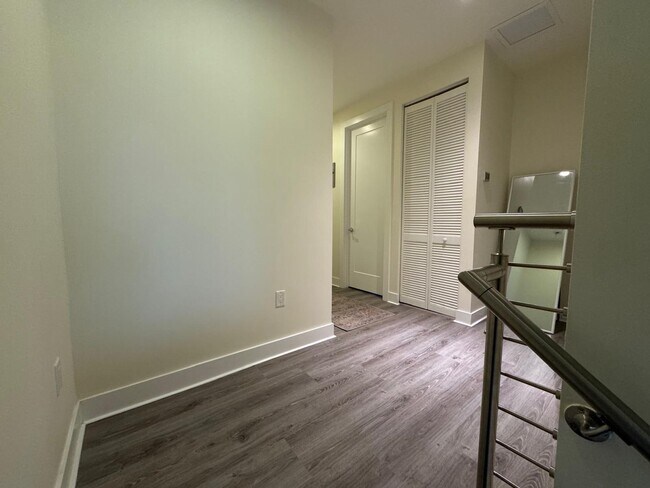 Building Photo - 6461 NW 103rd Psge