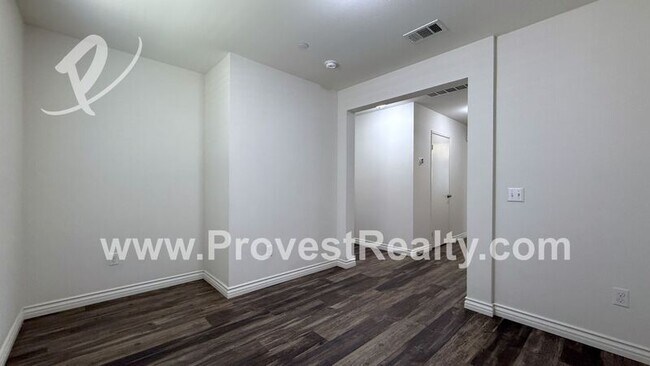 Building Photo - 15946 Silver Tip Way