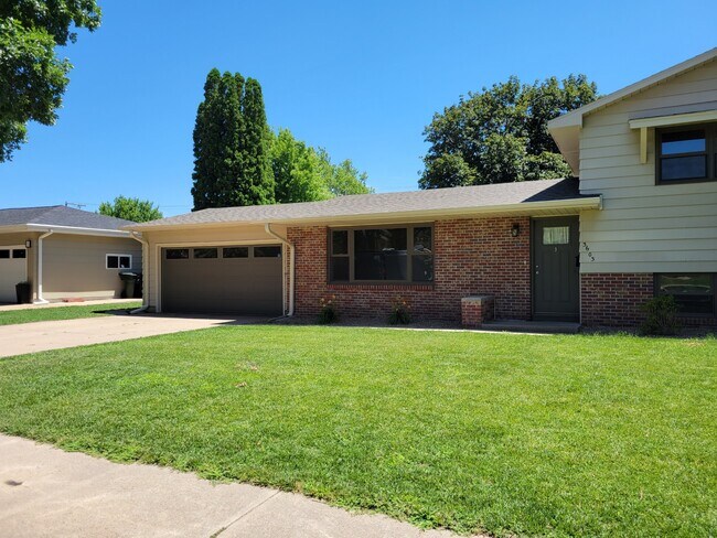 Building Photo - 3603 I Ave