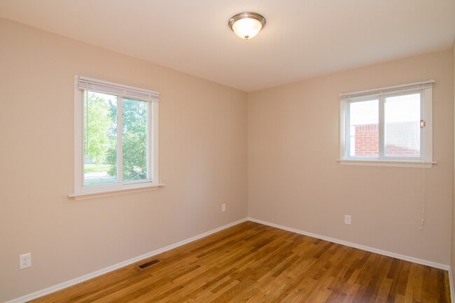 Building Photo - 2751 Aurora St