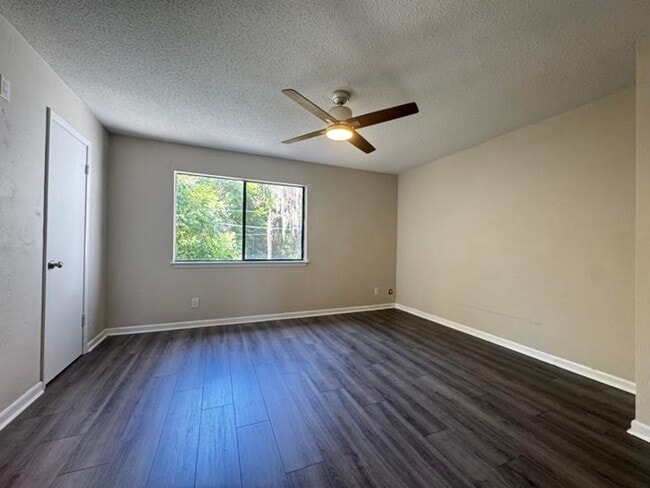Building Photo - 29 Fair Oaks Cir