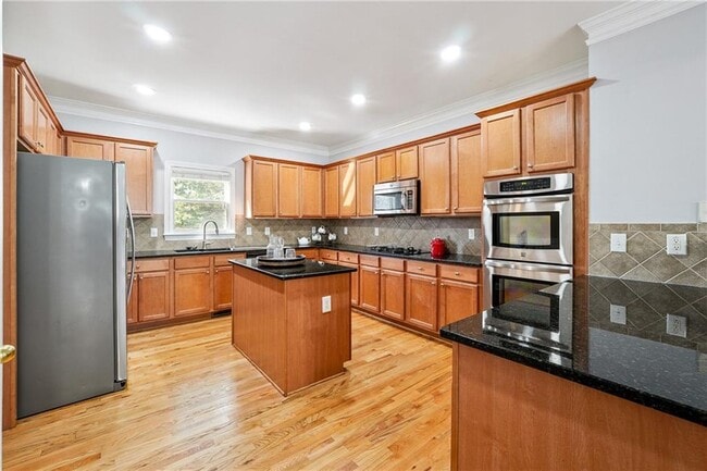 Building Photo - 10090 Jones Bridge Rd