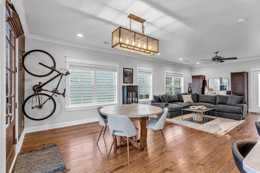 Building Photo - 1209 Davidson St