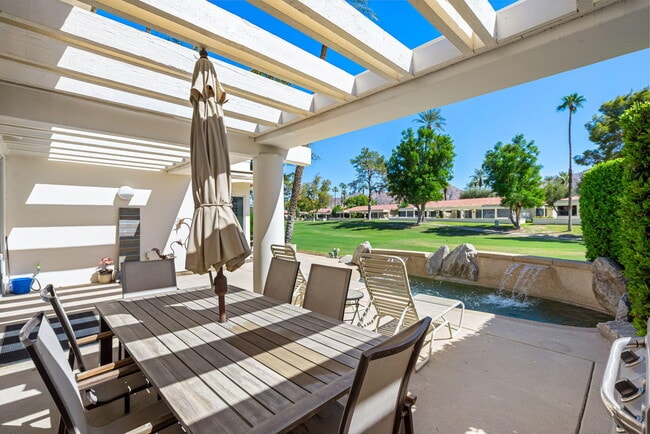 Building Photo - 75395 Riviera Dr