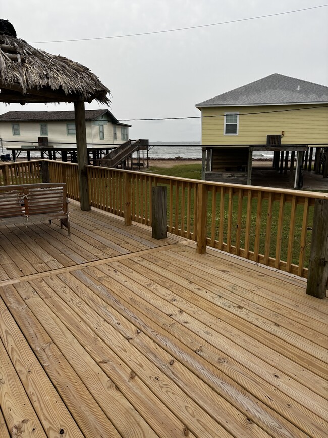 Building Photo - 611 Seashell Dr
