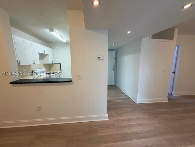 Building Photo - 492 NW 165th St