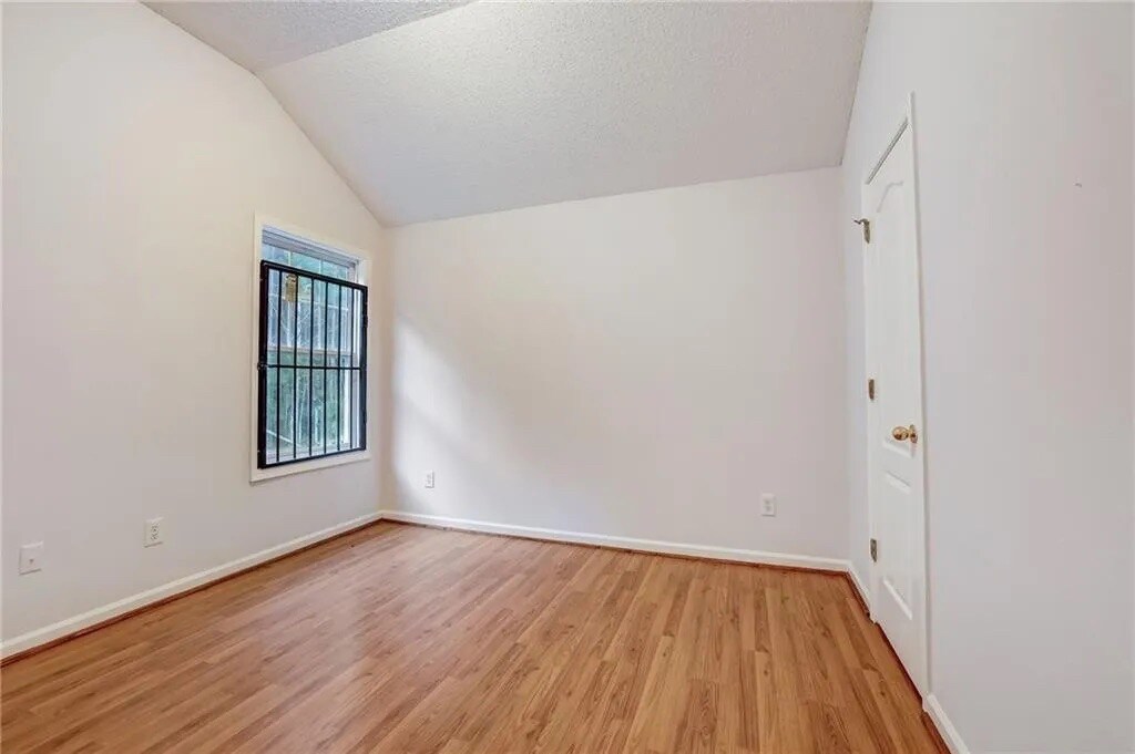 Building Photo - Room in House on Cypress Pointe Dr