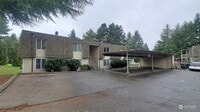 Building Photo - Spacious Apartment in Cozy Tacoma Neighbor...