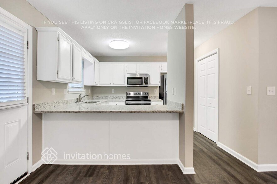 Building Photo - 1815 Independence Dr