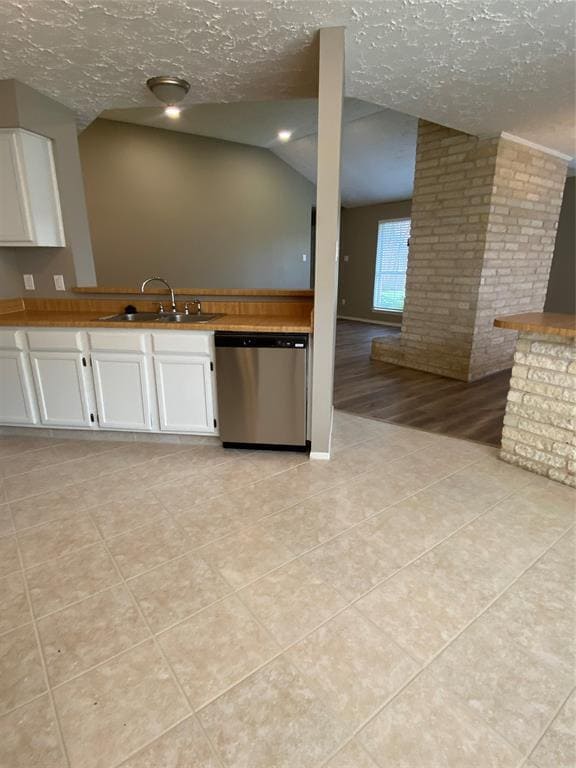 Building Photo - 410 Reseda Dr