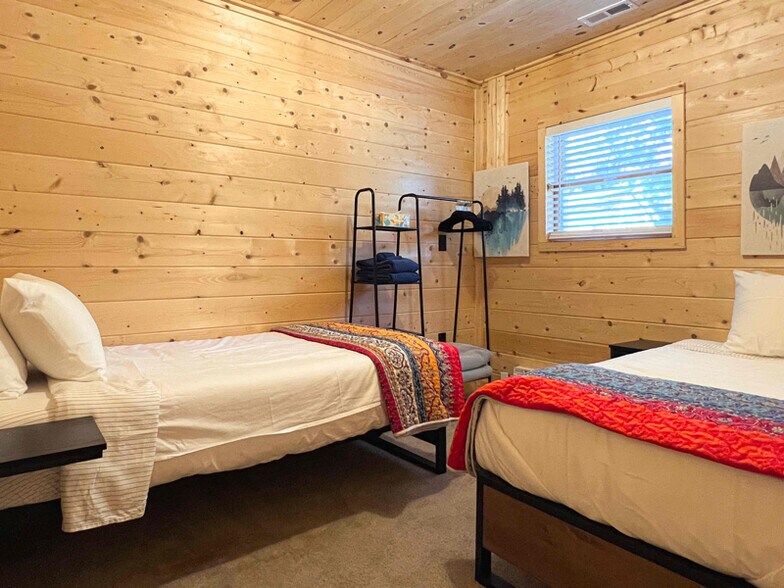 Building Photo - N3163 Tamarack Rd