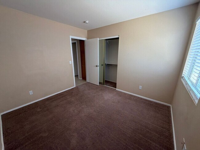 Building Photo - 13365 W Canyon Creek Dr