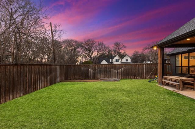 Building Photo - 9847 Mixon Dr