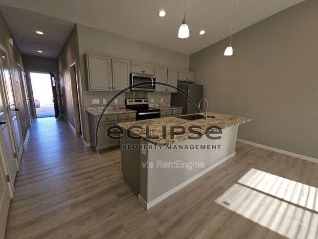 Building Photo - 507 Crestone Ave
