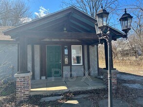 Building Photo - 1101 S Washington Ave