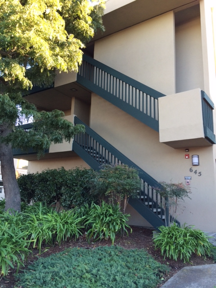 Building Photo - 645 Rollins Rd