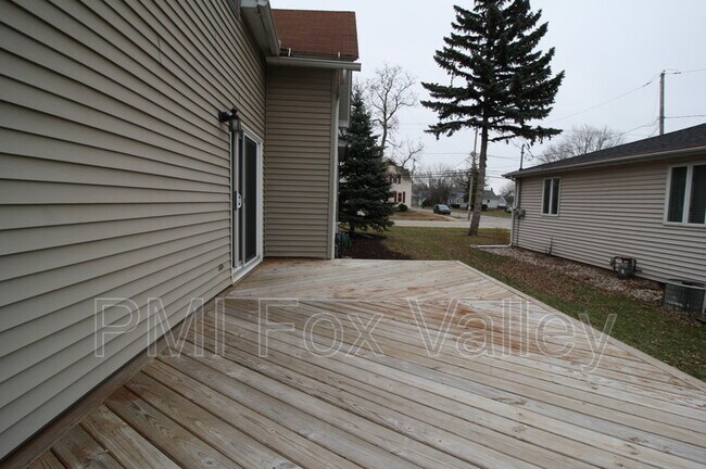 Building Photo - 826 Tayco St