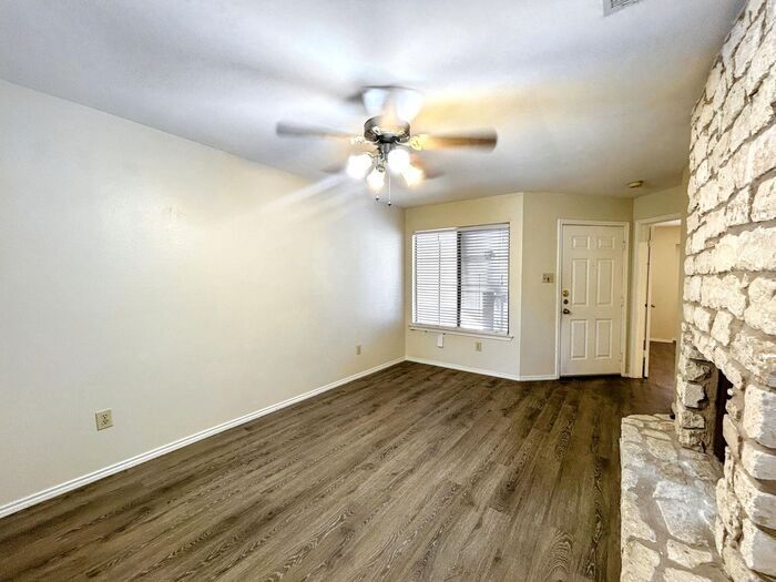 Building Photo - 1730 Timber Ridge Rd