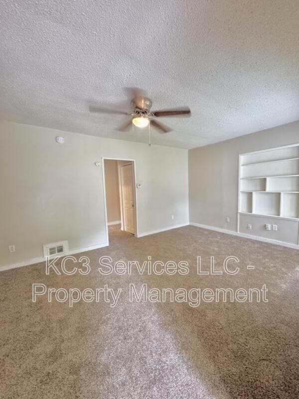 Building Photo - 2215 E 81 St