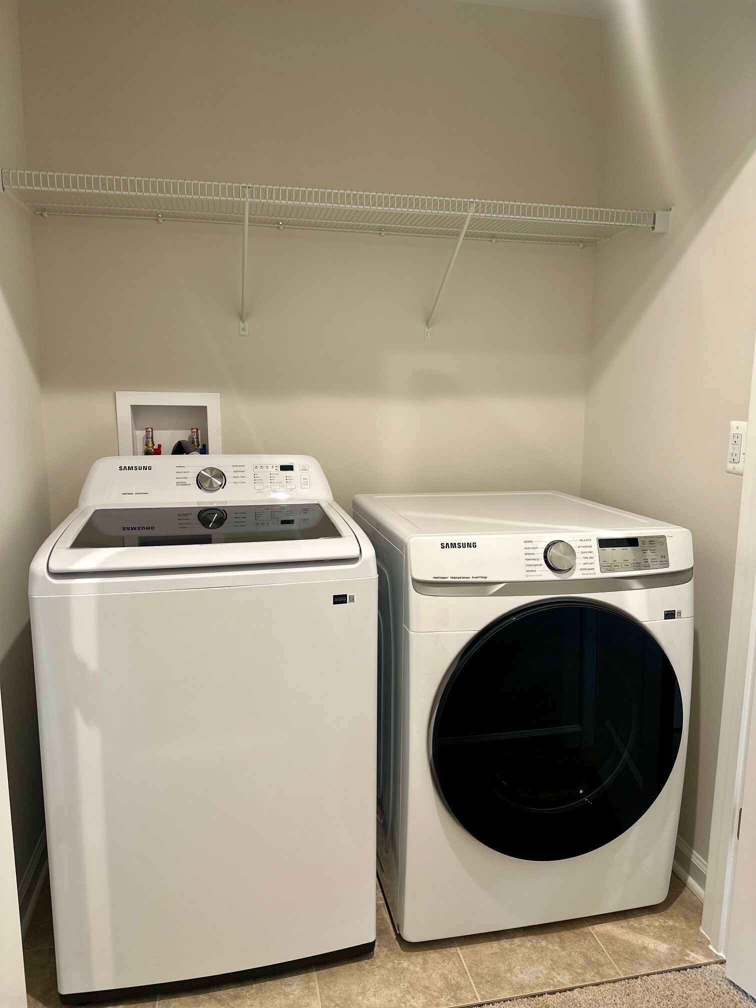 Building Photo - 349 Willowshire Ct