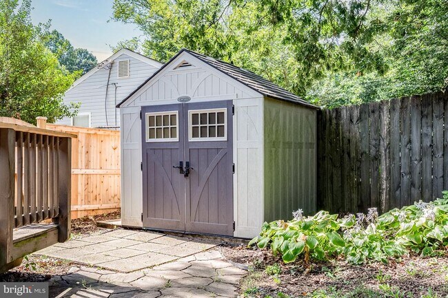 Building Photo - 6508 Berkshire Dr