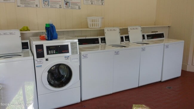 Building Photo - 196 San Juan Cir