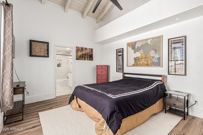 Building Photo - 10113 E Topaz Dr