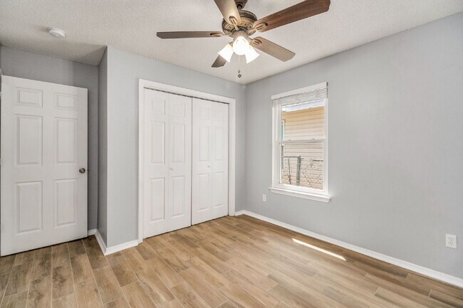 Building Photo - Charming 3-Bedroom Home Near Downtown Pensacola