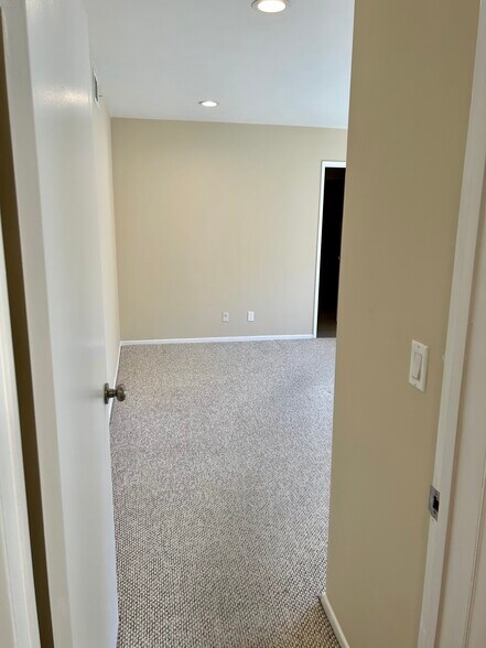 Building Photo - 1301 S Atlantic Blvd