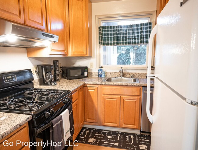 Building Photo - 3 br, 2 bath House - 147 S Mathilda Ave