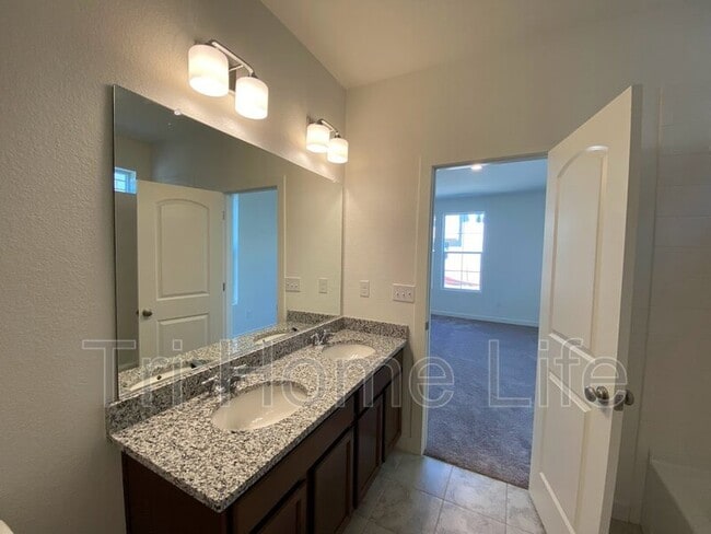Building Photo - 6325 Stablecross Trl