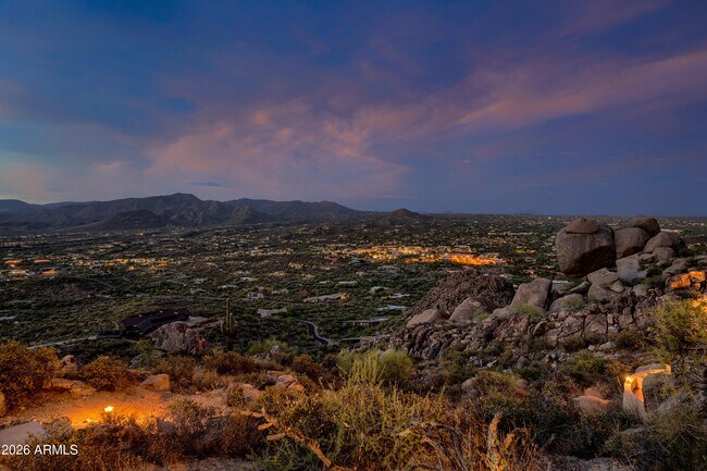 Building Photo - 6700 E Hawksnest Rd