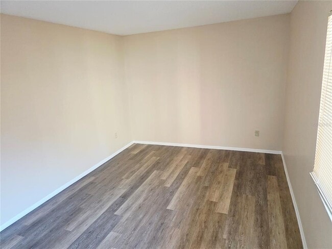 Building Photo - 7543 Sugar Bend Dr