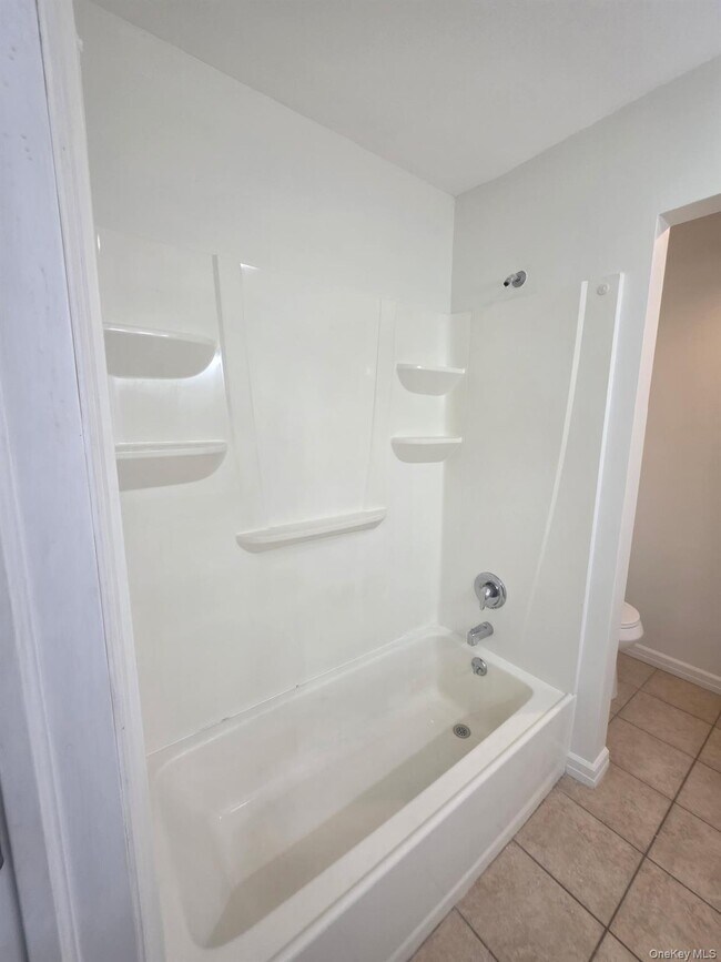 Building Photo - 63 Poplar Ln