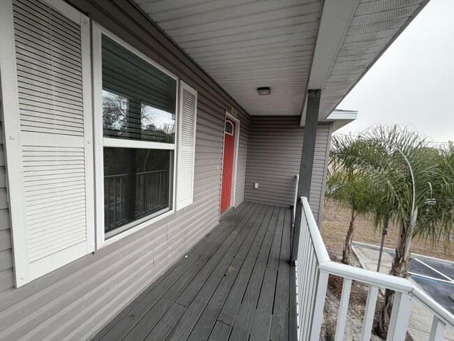 Building Photo - 10433 Chalmer St