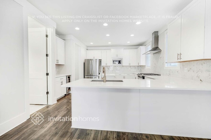 Building Photo - 244 Founders Ln