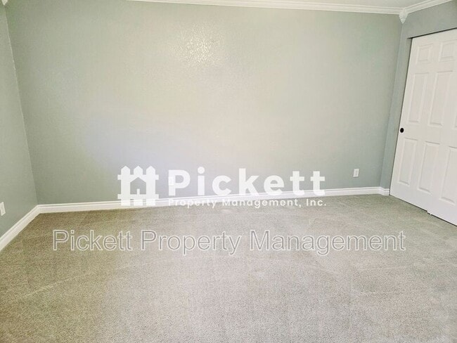 Building Photo - 9062 Tracyton Blvd NW