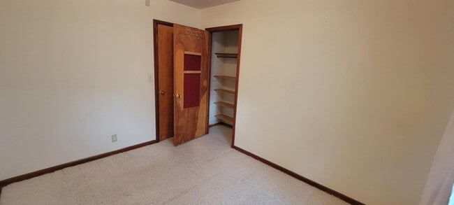 Building Photo - 421 Prentis Ave