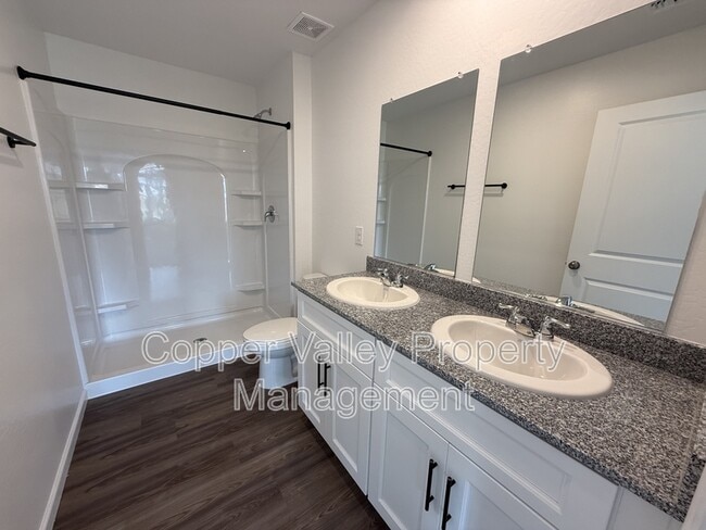 Building Photo - 955 Jubal Ln