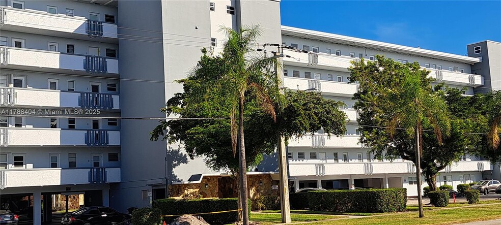 Primary Photo - 1425 Atlantic Shores Blvd