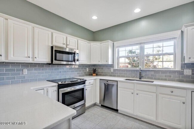 Building Photo - 816 Greystone Ct