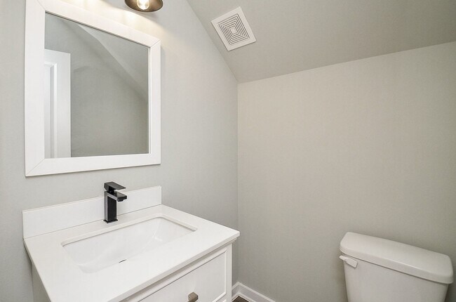 Building Photo - 6708 Parker Grv Ln