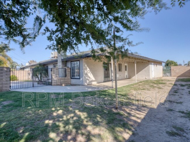 Building Photo - 2851 Van Buren Pl