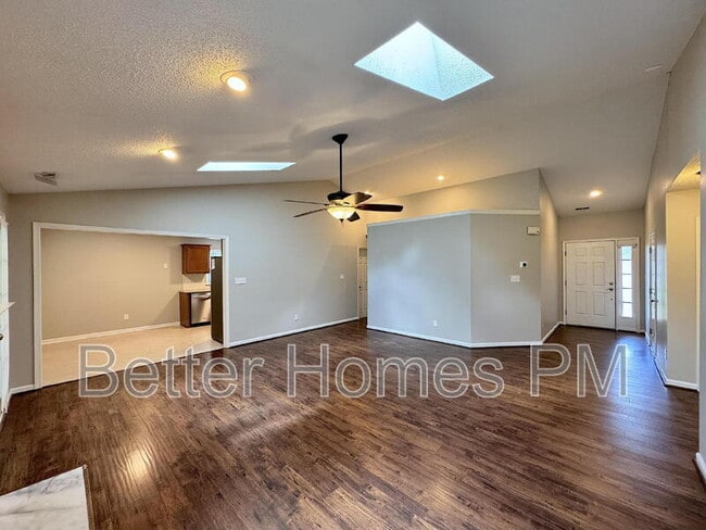 Building Photo - 1403 Buckhorn Rd