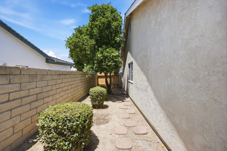 Building Photo - 17006 Countrypark Ln