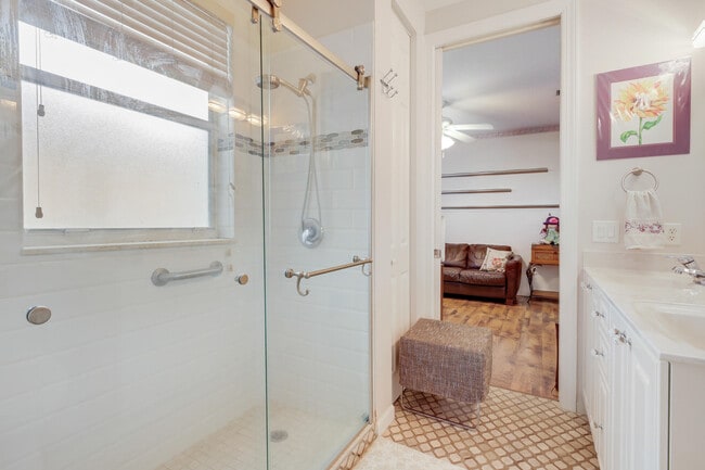 Building Photo - 6763 Rothschild Cir