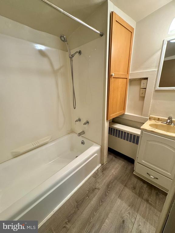 Building Photo - 125 S Bentz St