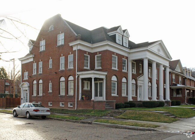 Primary Photo - 1235-1241 Charleston Ave