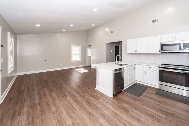 Building Photo - 3 Bedroom, 2 bathroom home in Moss Point - Ladson