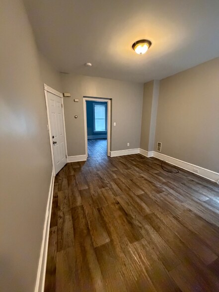 Building Photo - 409 S Shippen St